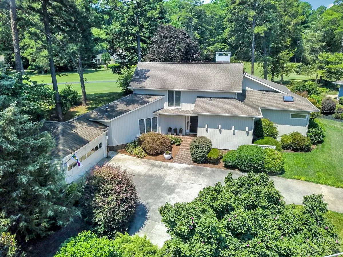 Lake Wylie, SC 29710,28 Hamiltons Ferry RD