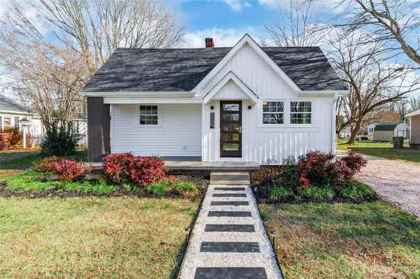 1002 Laura AVE, Kannapolis, NC 28083