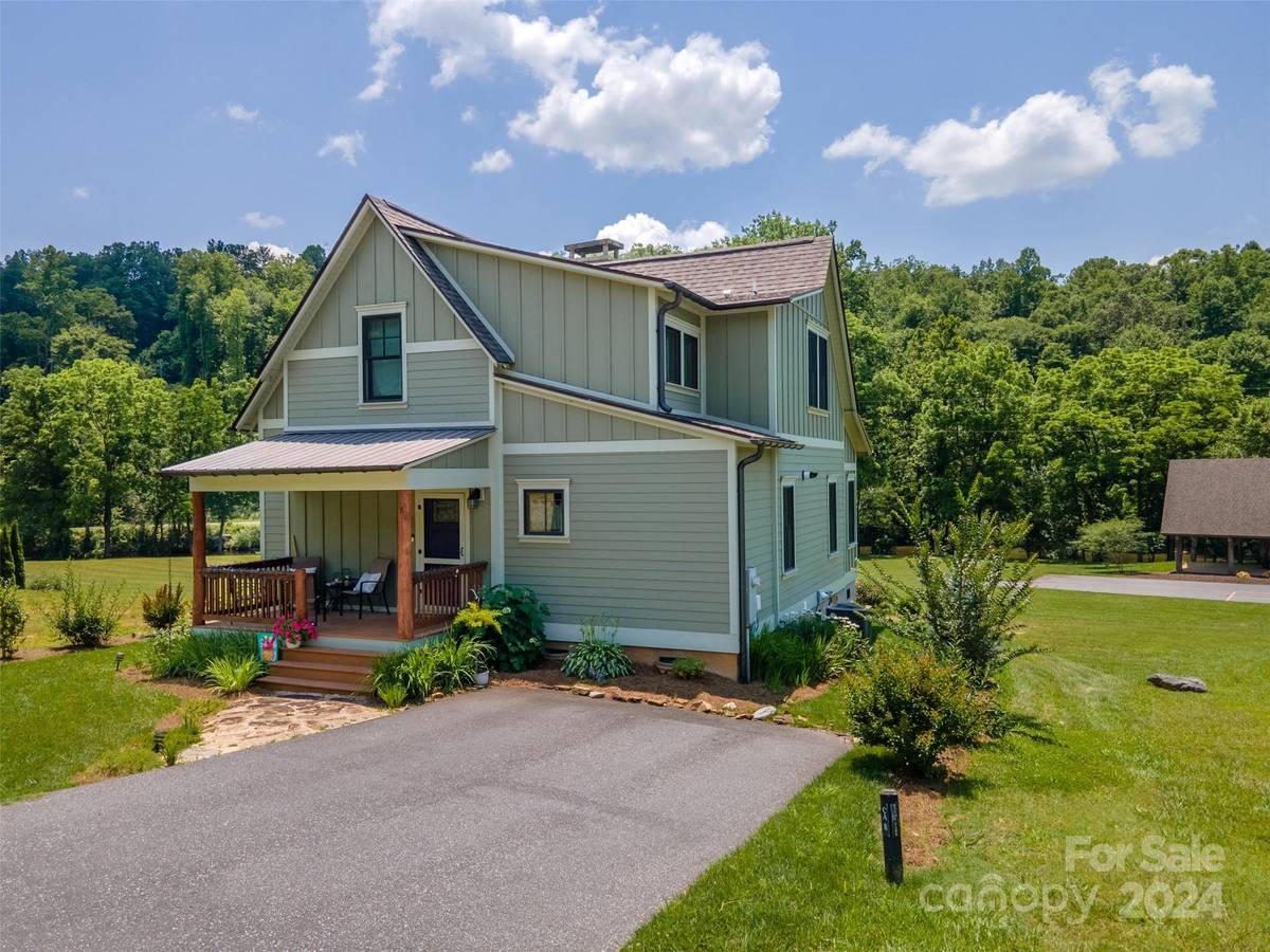 Cullowhee, NC 28723,80 Grayling DR