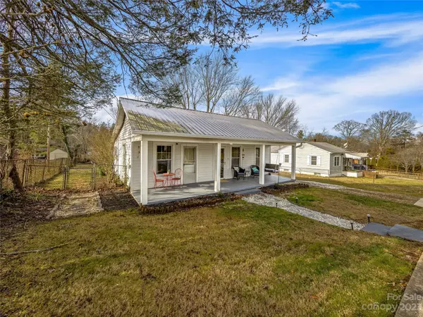 Asheville, NC 28803,712 Brookshire ST