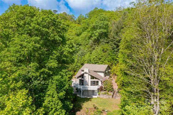 Waynesville, NC 28785,80 Pine Top LN