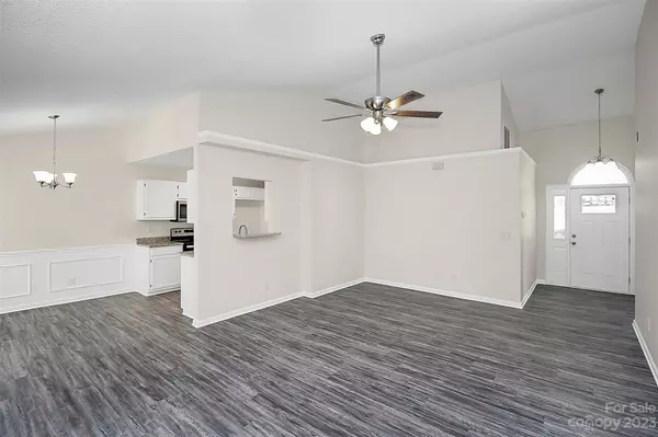 Kannapolis, NC 28083,236 Forest Pond RD