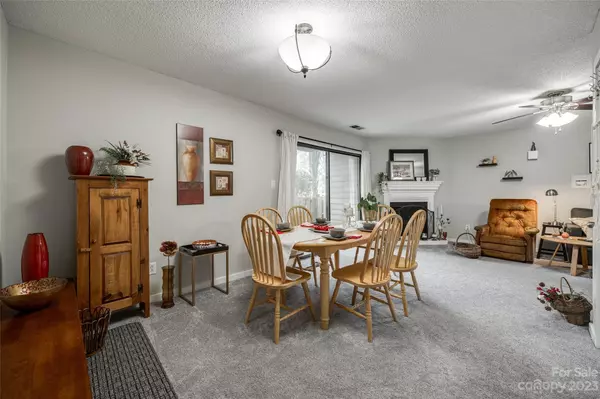 Lake Wylie, SC 29710,4156 Charlotte HWY #C