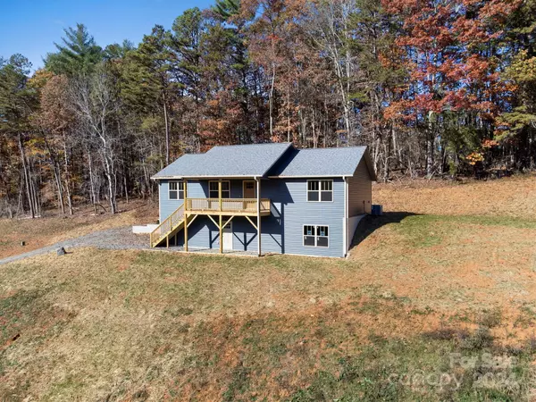 Weaverville, NC 28787,2 Anna Glenn LN