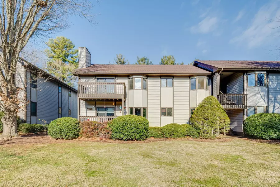 201 Racquet Club RD #4, Asheville, NC 28803