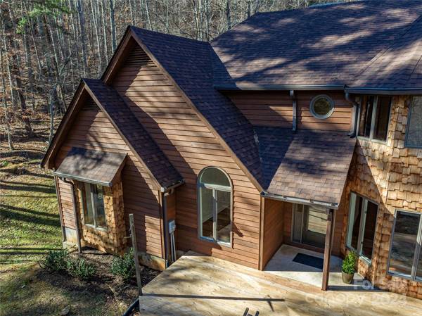 249 Starlin Mountain RD, Spruce Pine, NC 28777