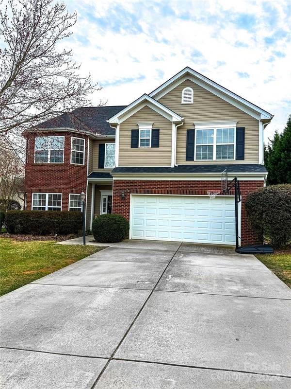 184 Settlers Grove LN, Salisbury, NC 28146