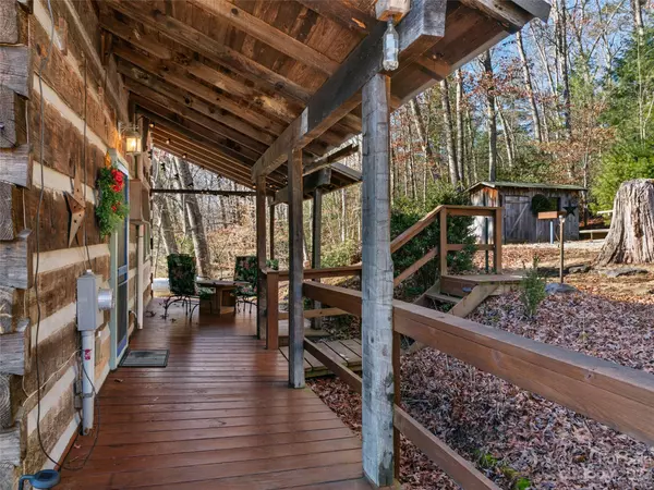 Burnsville, NC 28714,157 Hermits Hollow DR