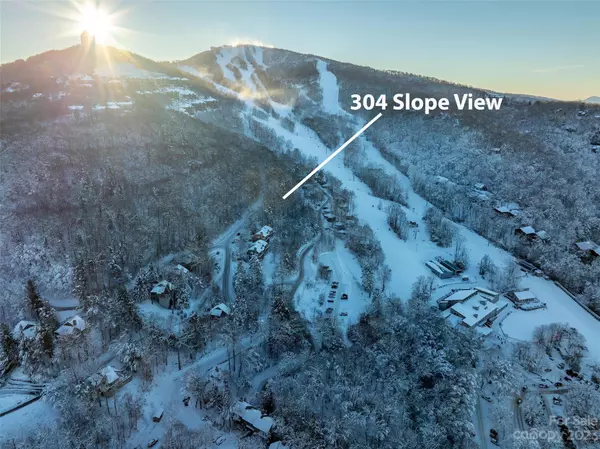 Sugar Mountain, NC 28604,304 Slope View RD