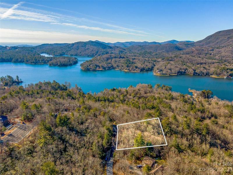 HM 27 Hawk Mountain RD, Lake Toxaway, NC 28747