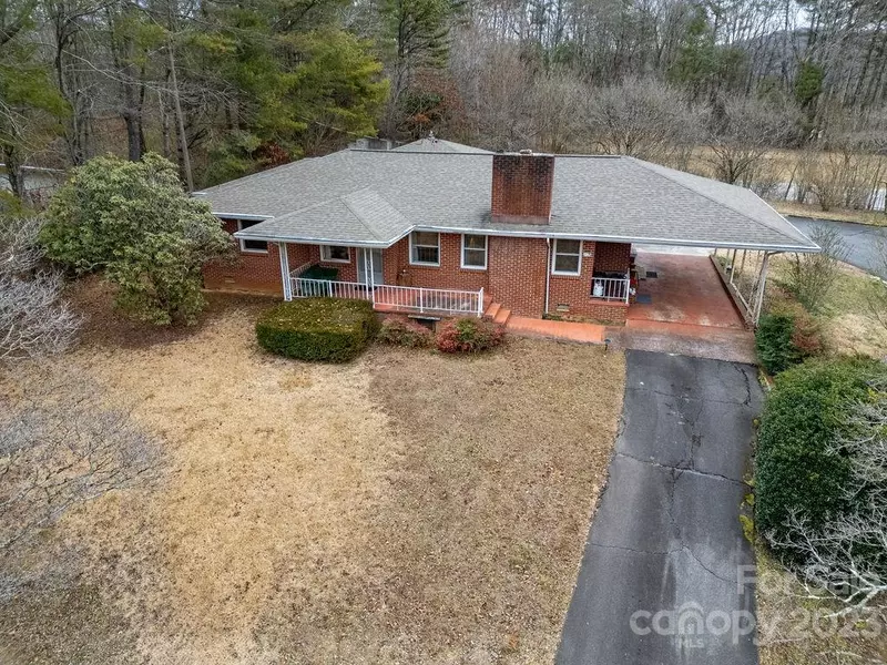 447 Cherryfield LOOP, Brevard, NC 28712