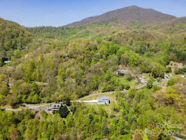 Waynesville, NC 28785,140 Mayflower CT