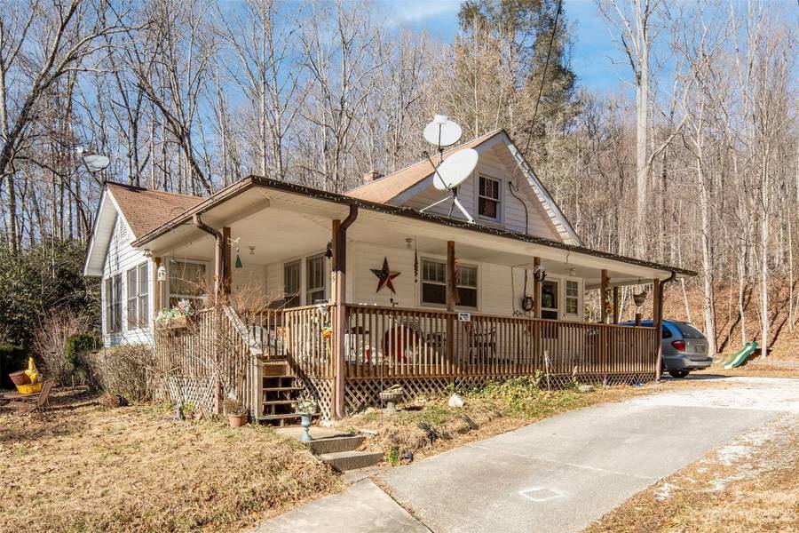 35 Lower Sand Branch RD, Black Mountain, NC 28711