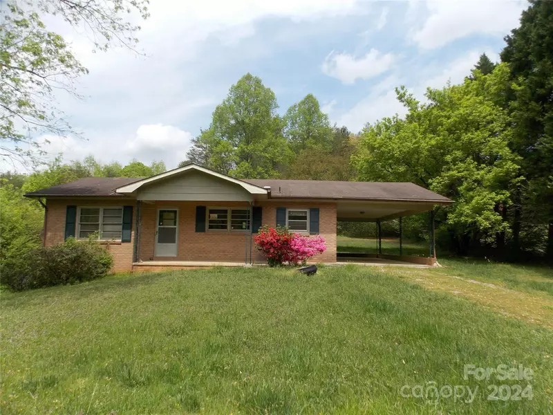 3349 Blue Creek RD, Lenoir, NC 28645