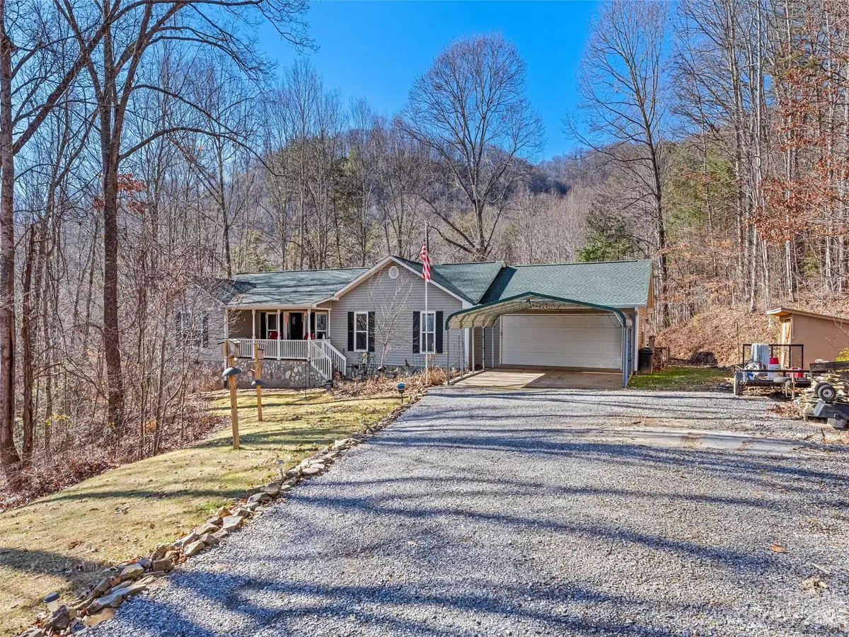 Waynesville, NC 28786,213 Cobblestone DR