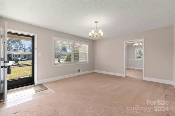 Harrisburg, NC 28075,227 Autumn LN