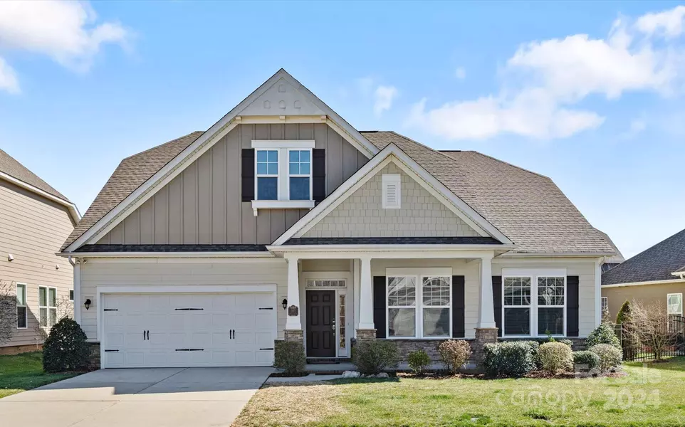 1812 Painted Horse DR, Indian Trail, NC 28079