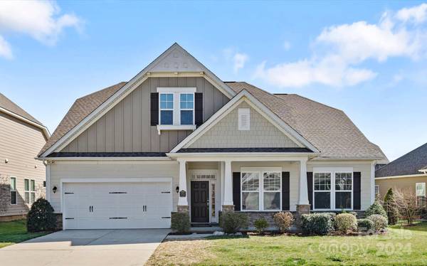 1812 Painted Horse DR, Indian Trail, NC 28079