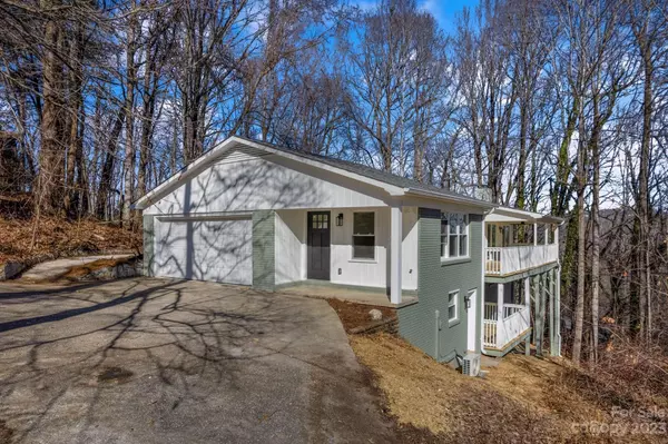 Hendersonville, NC 28791,240 Spicewood LN