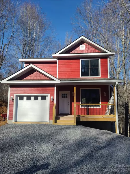 1255 Campbell Mountain DR, Waynesville, NC 28785