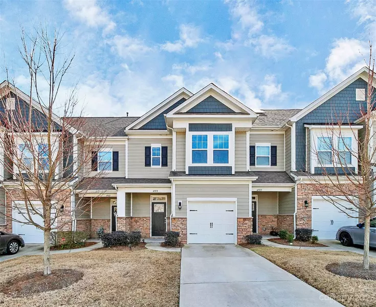 4919 Harris Woods BLVD, Charlotte, NC 28269