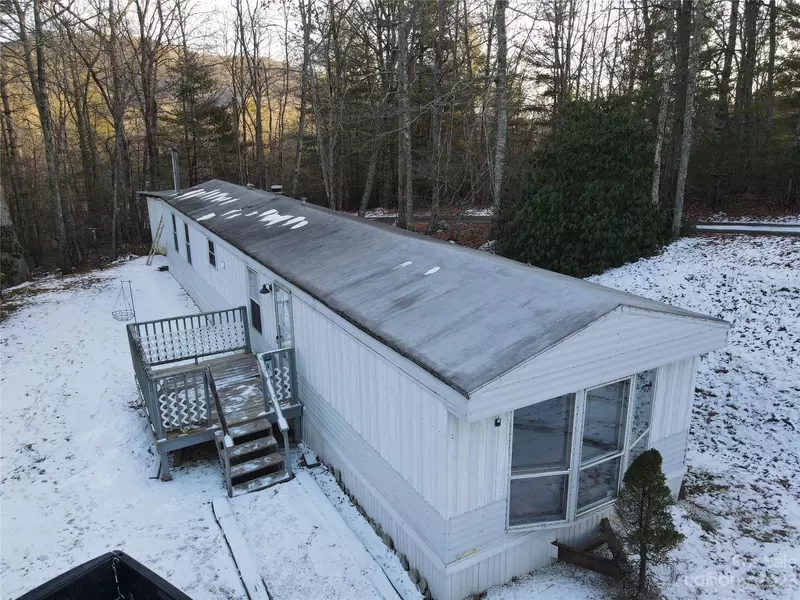 591 Pine Run RDG, Spruce Pine, NC 28777