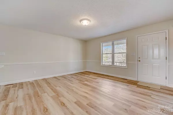 Landis, NC 28088,609 S Valley ST