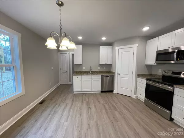 Albemarle, NC 28001,1324 Hill ST