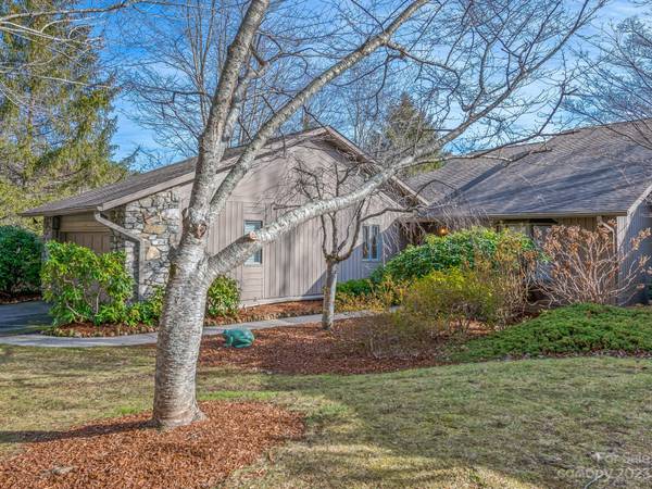 34 Stony RDG, Asheville, NC 28804