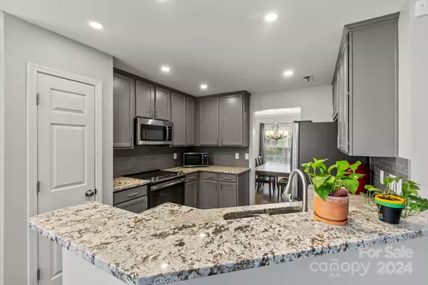 Tega Cay, SC 29708,7255 Cascading Pines DR