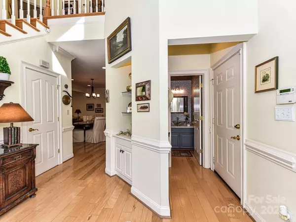 Charlotte, NC 28210,3415 Royal Crest DR