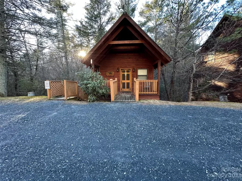 49 Creekside LOOP, Spruce Pine, NC 28777