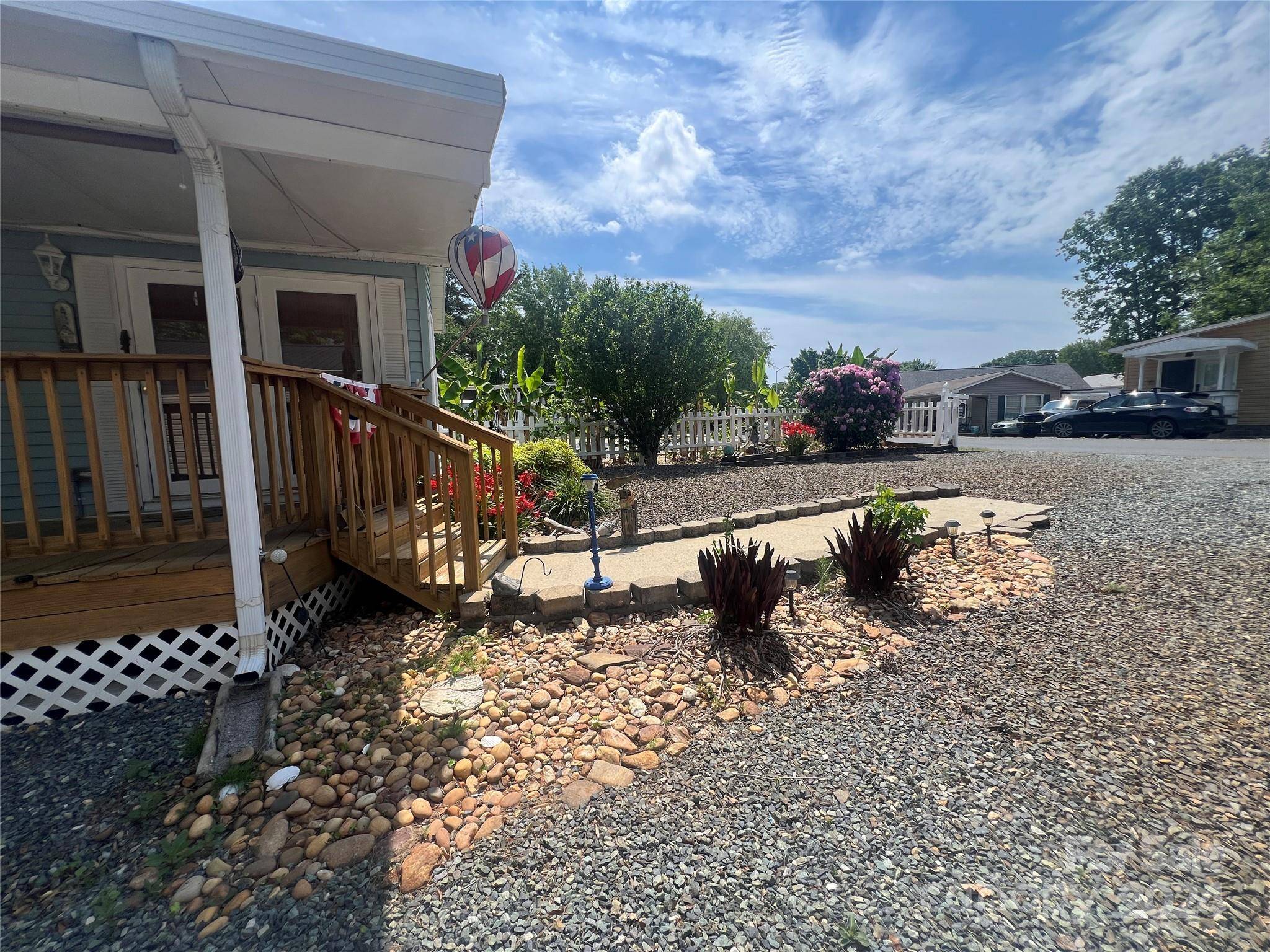 New London, NC 28127,107 Cardinal DR #503