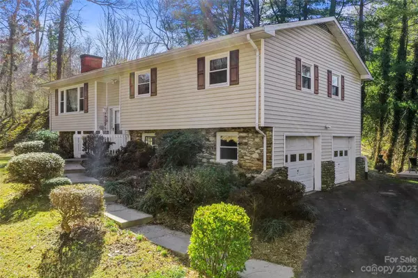 Asheville, NC 28806,1 Holly Hill DR