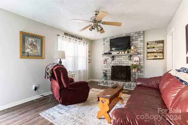 Kings Mountain, NC 28086,105 Mountain Side DR