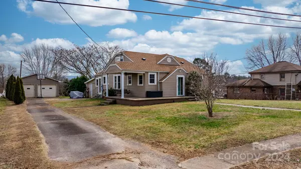 405 Jug Wilson ST, Morganton, NC 28655