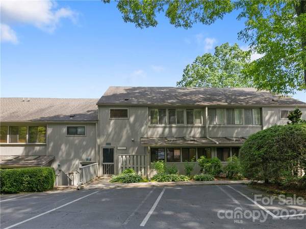 55 Toxaway Shores RD #Unit 15, Lake Toxaway, NC 28747