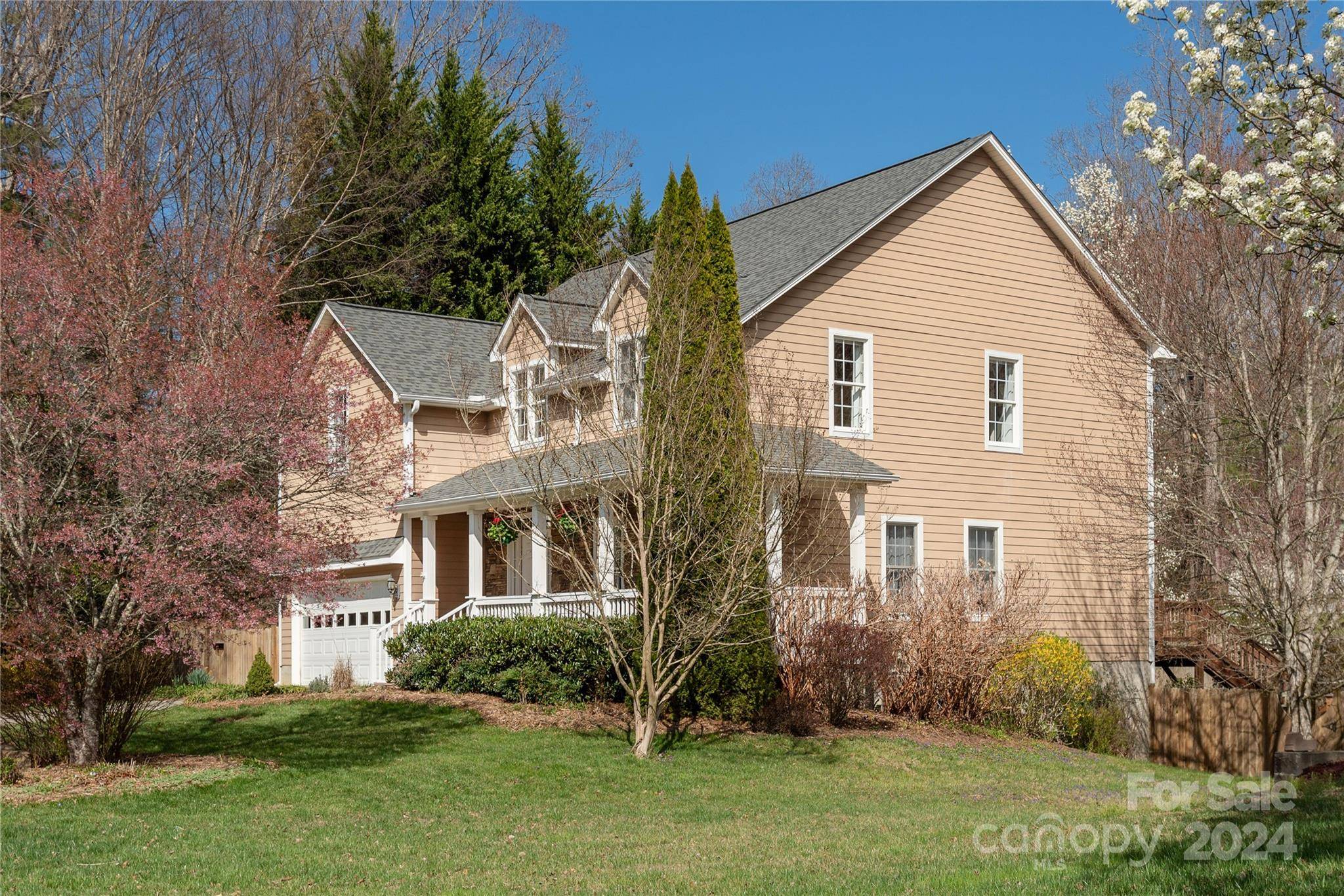 2 Whitleigh CT,  Arden,  NC 28704