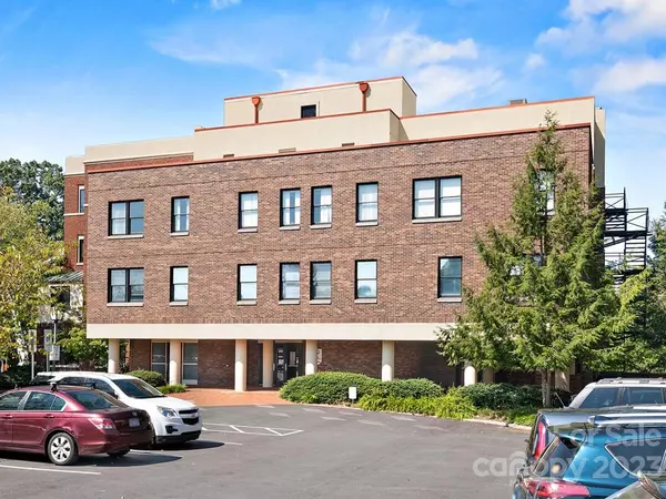 53 S French Broad AVE #200, Asheville, NC 28806