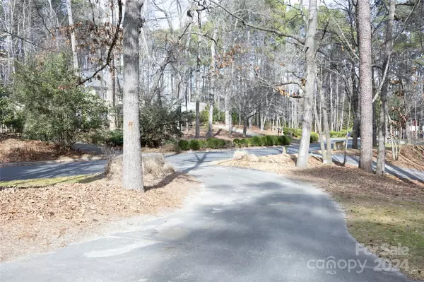 Chapel Hill, NC 27514,100 Mendel DR