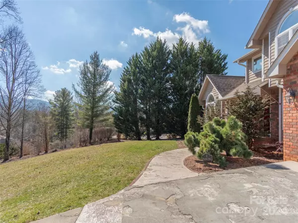 Weaverville, NC 28787,2 Ridgemont DR