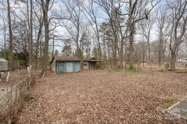 Charlotte, NC 28216,1229 Leolillie LN