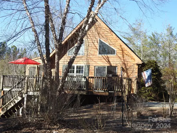 Lake Lure, NC 28746,211 Mountain Laurel DR