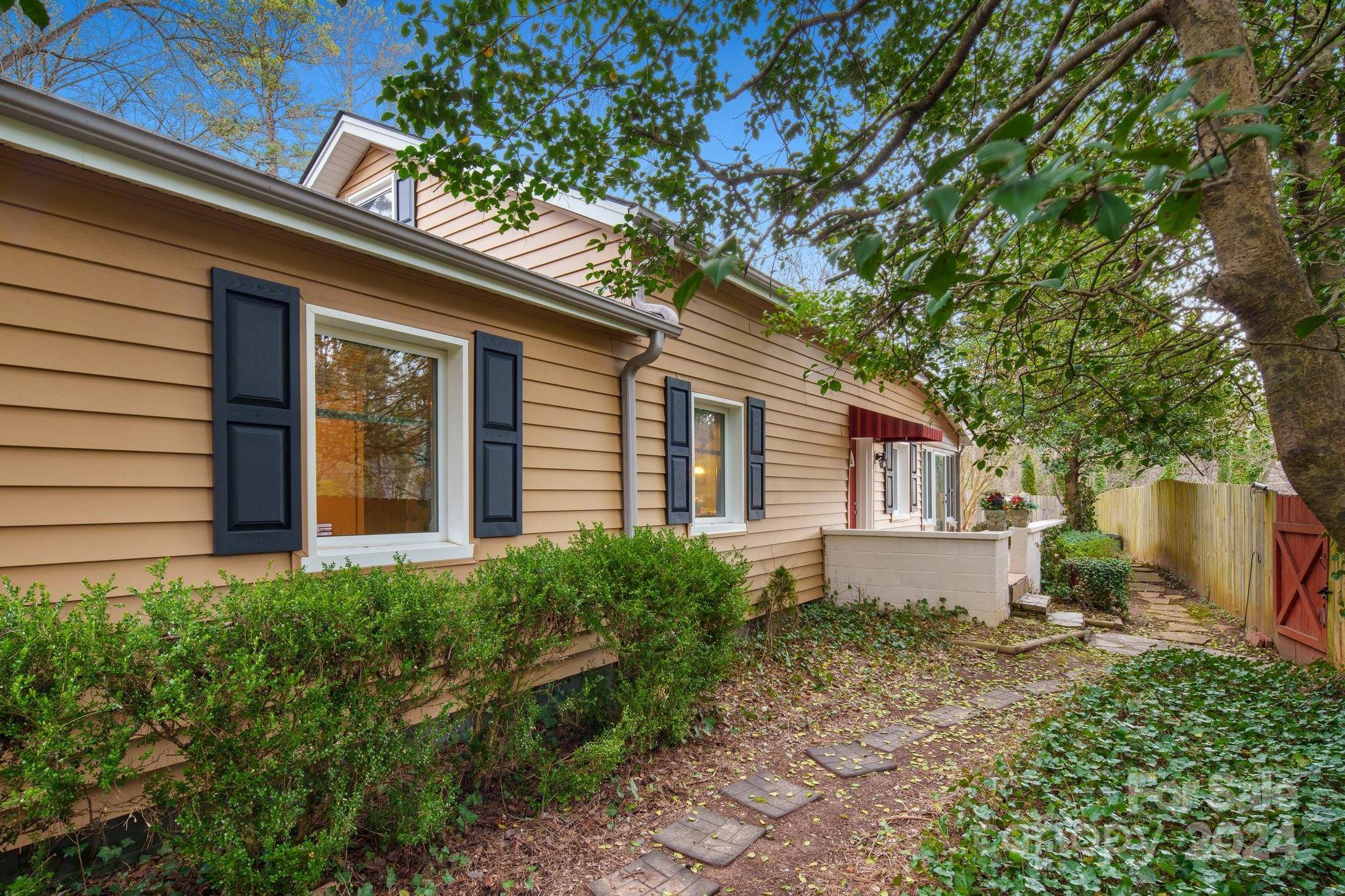 268 Lakewood DR, Asheville, NC 28803