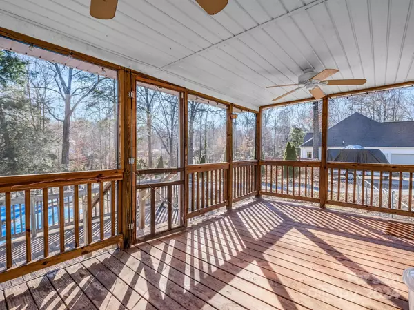 Forest City, NC 28043,259 Oakland Heights RD