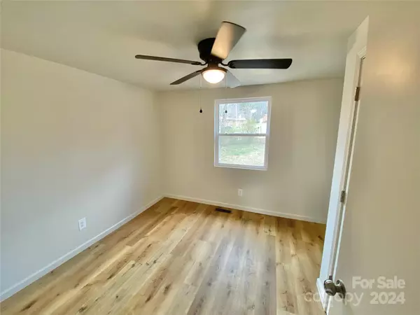 Statesville, NC 28677,1206 Kennedy CT