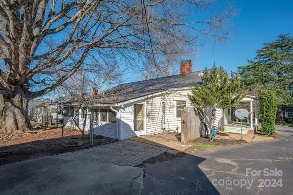 Hickory, NC 28601,1451 11th ST NW