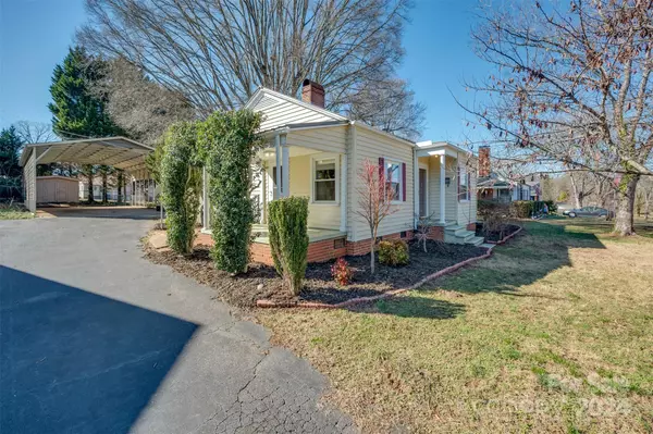 Hickory, NC 28601,1451 11th ST NW