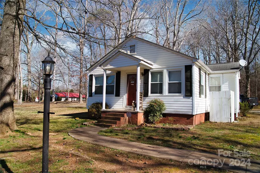 121 Paul H Beam RD, Cherryville, NC 28021