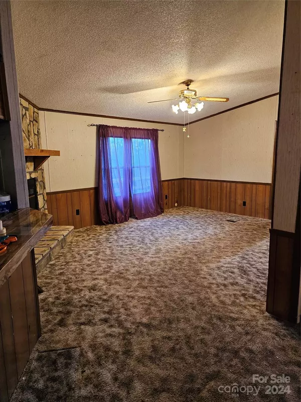 Dallas, NC 28034,135 Jennings RD